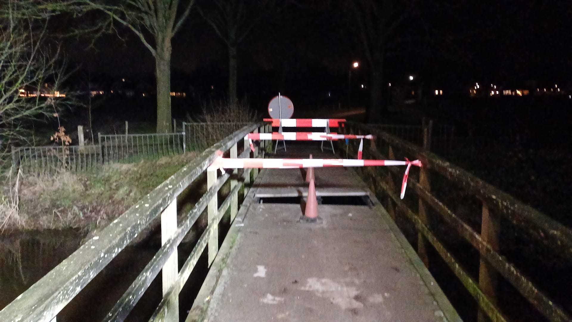 Vernielde fietsbrug Waalre